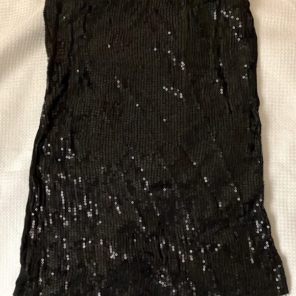 Black sequin tank top - Picture 2 of 5